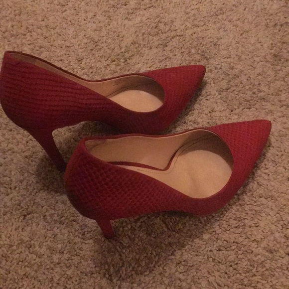 Vince Camuto Red Suede Heels! - Picture 5 of 7